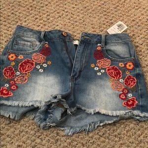NWT forever 21 denim floral embroidered shorts
